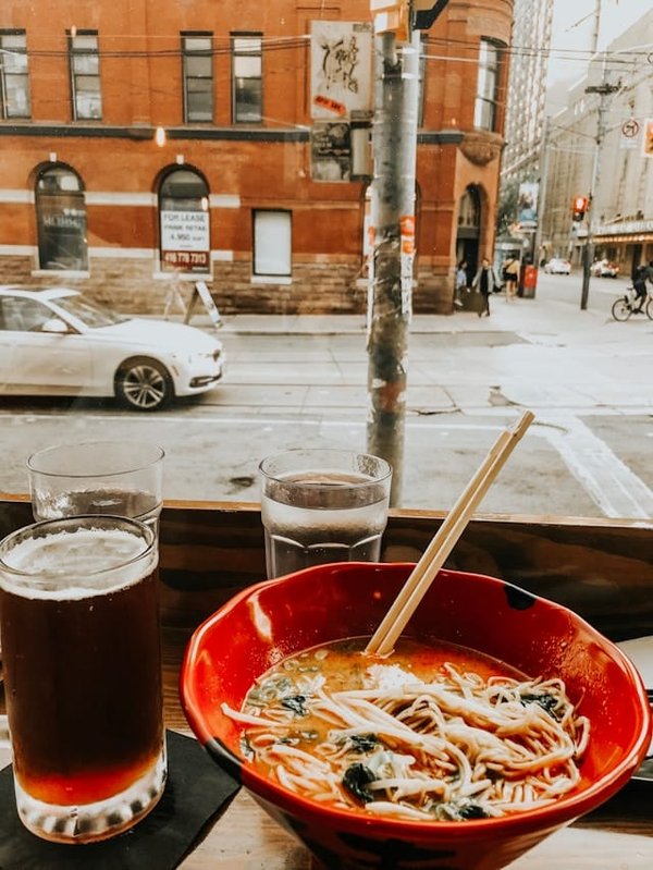 Les bénéfices d'une machine à soupe automatique pour des soupes maison délicieuses